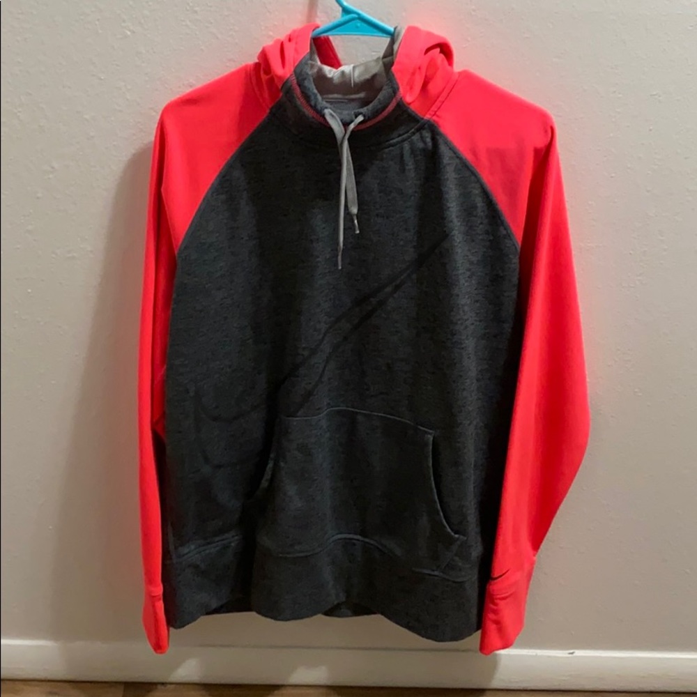 Nike therma-fit sweater like new